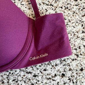 Calvin Klein 32A bra